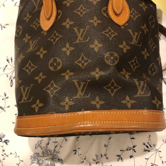 Louis Vuitton Petite Bucket Bag - Picture 12 of 15